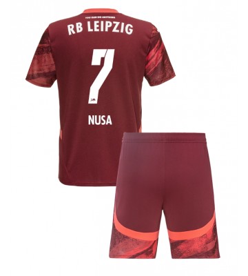 RB Leipzig Antonio Nusa #7 Segunda Equipación Niños 2024-25 Manga Corta (+ Pantalones cortos)